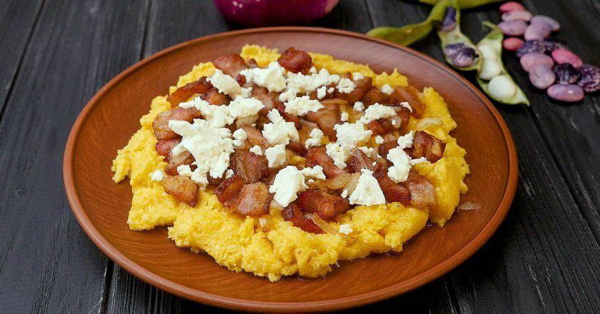 Банош зі шкварками